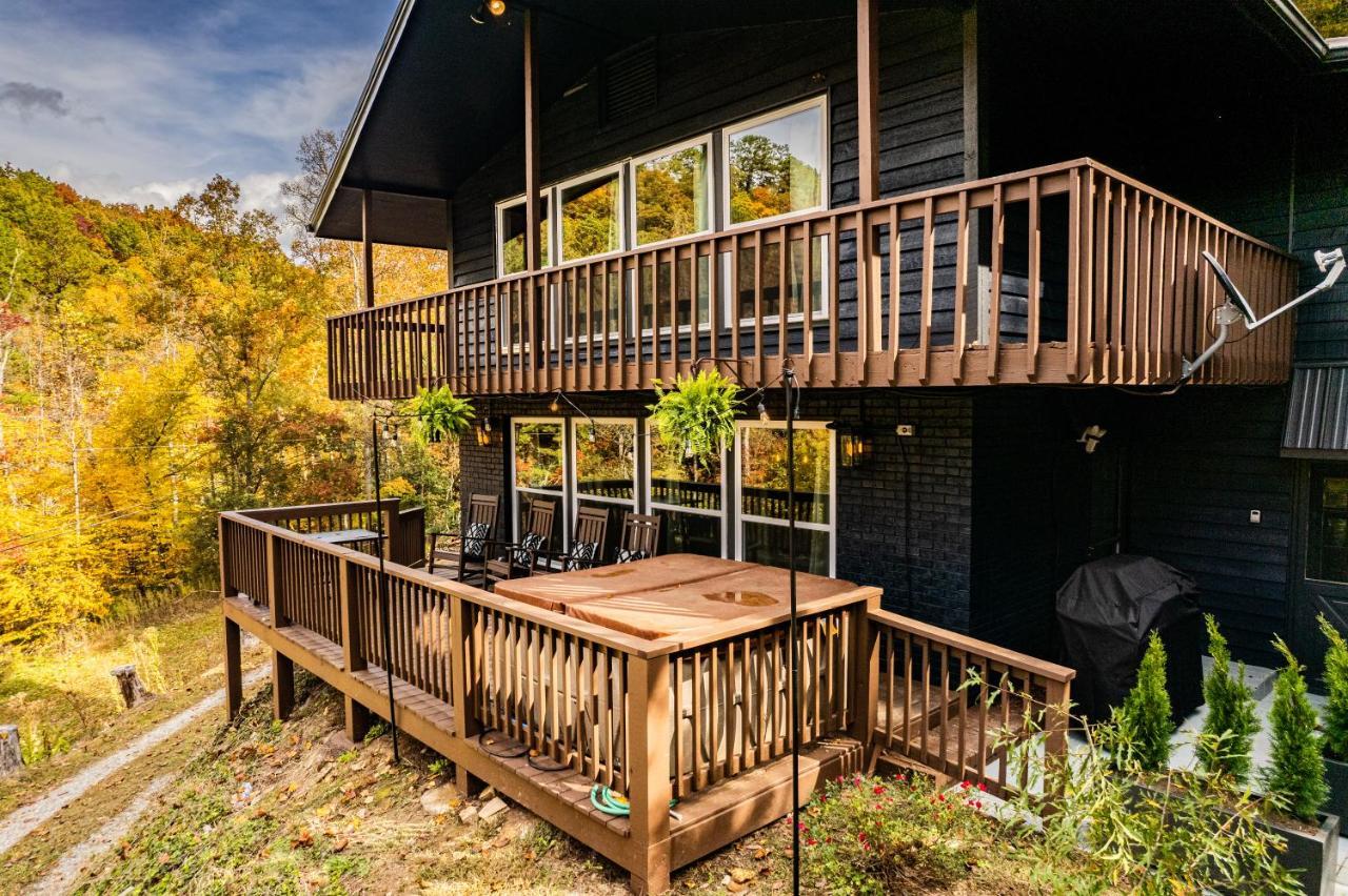 Fun Cabin With Hot Tub, Pool Table & Fire Pit - Big Blue บรายซันซิตี ภายนอก รูปภาพ