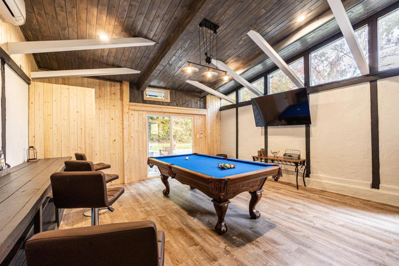 Fun Cabin With Hot Tub, Pool Table & Fire Pit - Big Blue บรายซันซิตี ภายนอก รูปภาพ