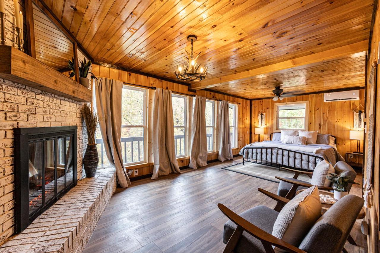 Fun Cabin With Hot Tub, Pool Table & Fire Pit - Big Blue บรายซันซิตี ภายนอก รูปภาพ